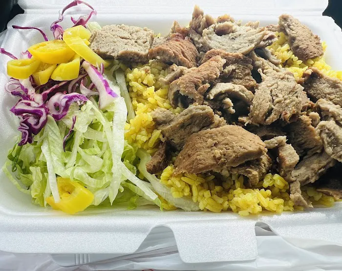 Plate’s Meats over Rice Picture 7