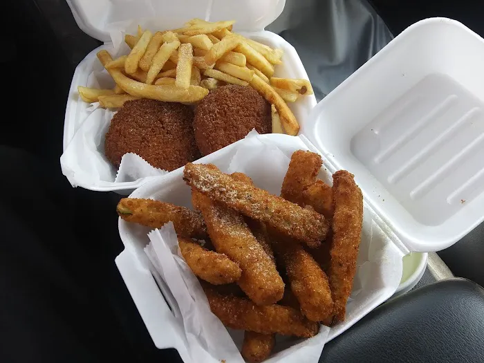 J Lemon Pepper Fish & Chicken Picture 6