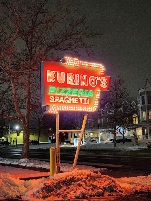 Rubinos Pizza Picture 5