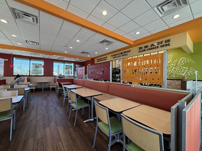Del Taco Picture 7