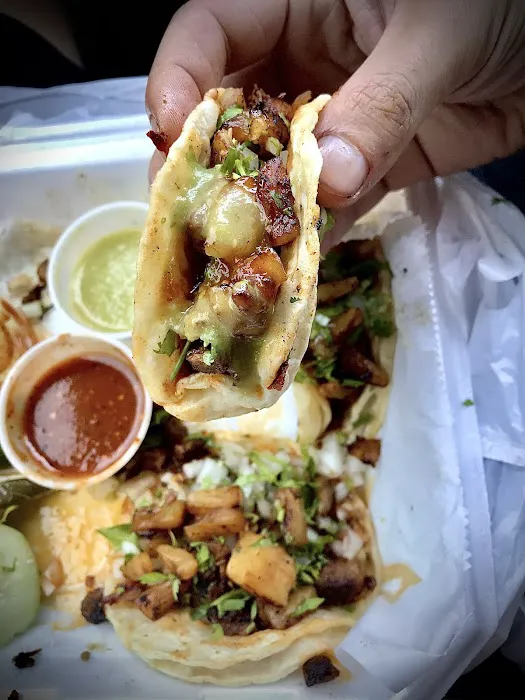 Taco Nazo (Taco Truck) Picture 5