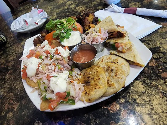 Comida Salvadoreña Picture 7