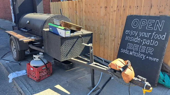 Ray Ray's Hog Pit Clintonville Picture 6