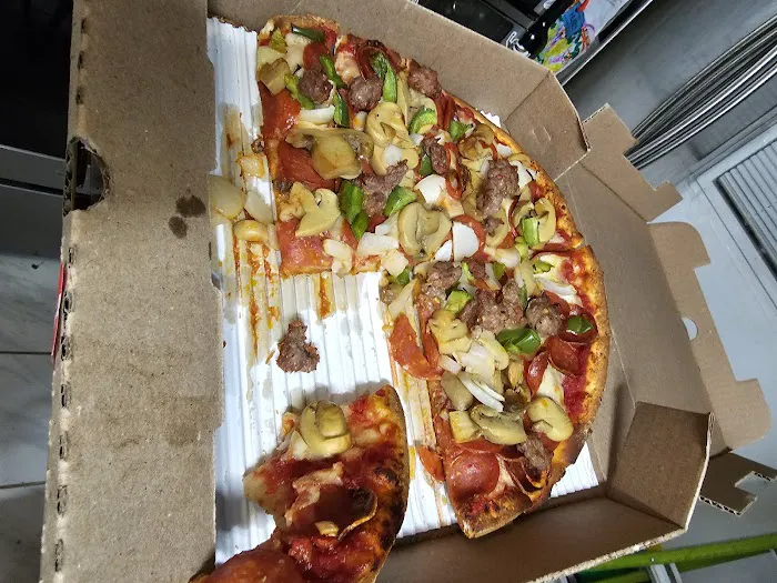 Ange's Pizza - Clintonville Picture 6