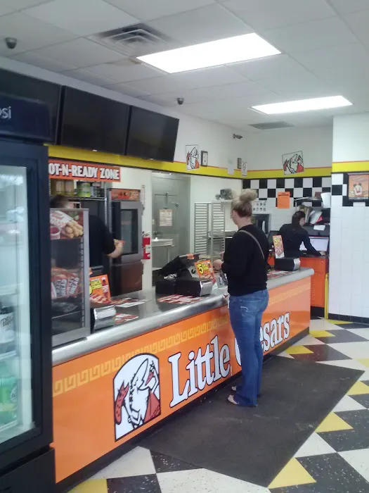 Little Caesars Pizza Picture 4