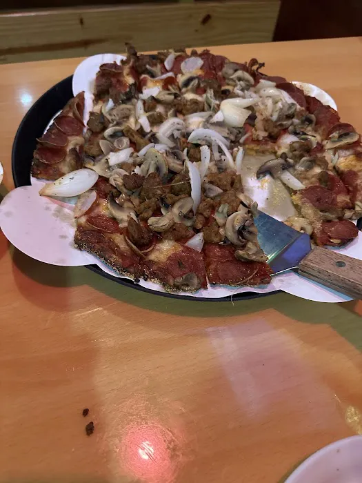 Massey's Pizza Sports Bar & Wings Picture 3