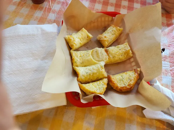 Minelli's Pizza Picture 3
