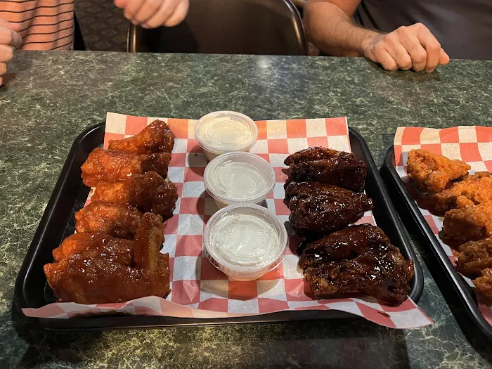Mean Mug Wings & Things Picture 3
