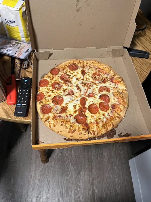 Little Caesars Pizza Picture 2