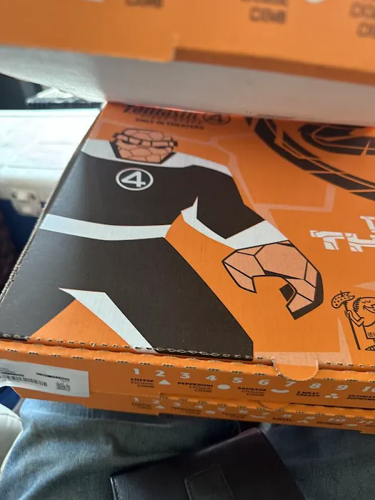 Little Caesars Pizza Picture 3
