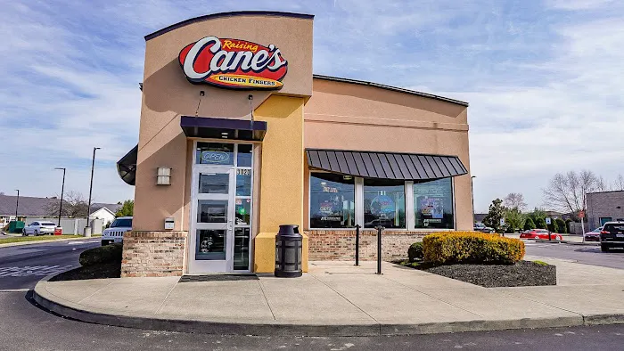 Raising Cane's Chicken Fingers Picture 3