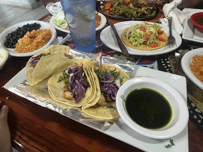 Tacos El Mitote Picture 4