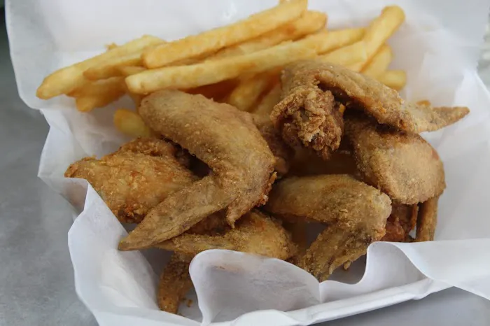 SHARKY’S FISH AND CHICKEN Picture 2