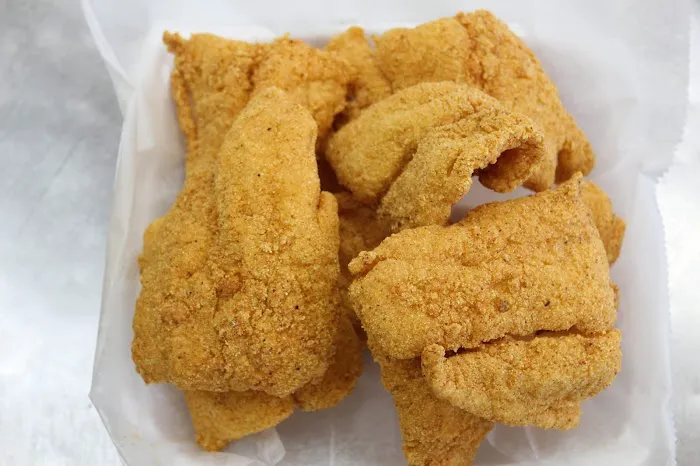 SHARKY’S FISH AND CHICKEN Picture 3