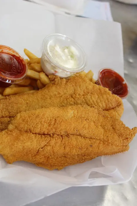 SHARKY’S FISH AND CHICKEN Picture 10