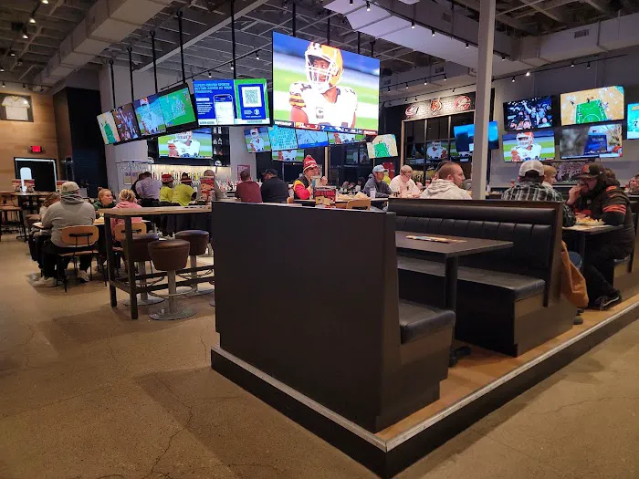 Buffalo Wild Wings Picture 6