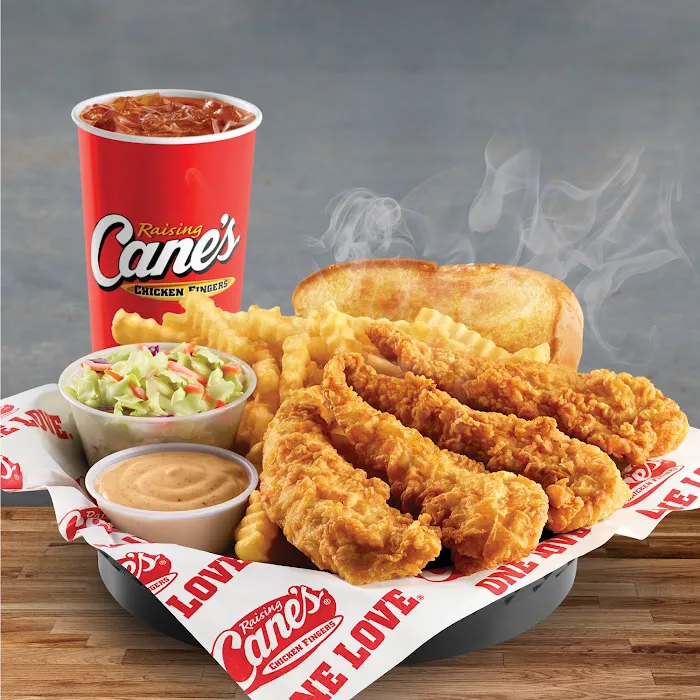 Raising Cane's Chicken Fingers Picture 5