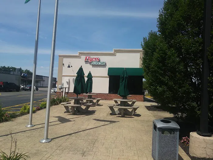 Flyers Pizza Grove City North Picture 10