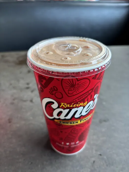 Raising Cane's Chicken Fingers Picture 4