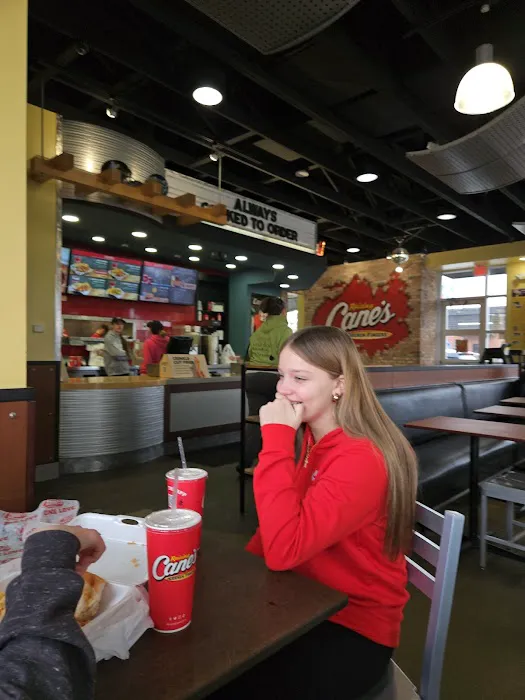 Raising Cane's Chicken Fingers Picture 8