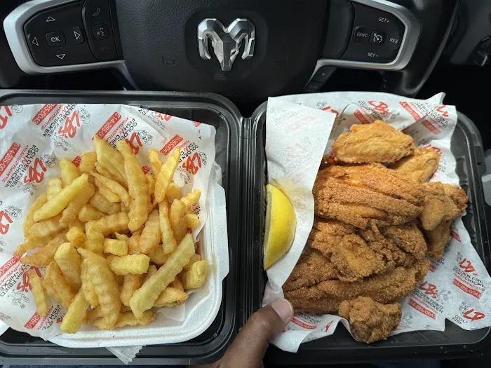 LB's Golden Fried Fish & Chicken Picture 2