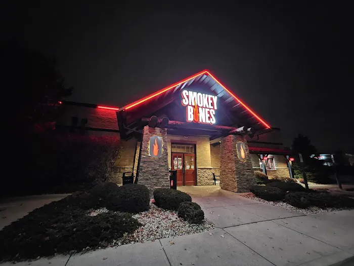 Smokey Bones Grove City Picture 7