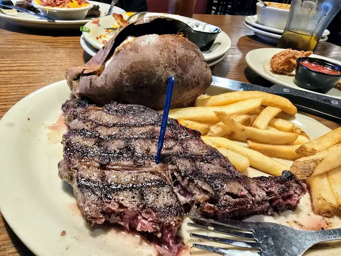 Logan's Roadhouse Picture 3