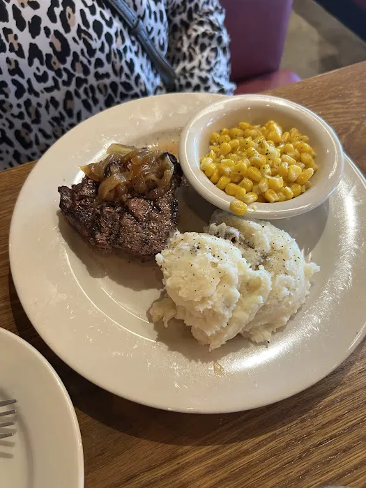 Logan's Roadhouse Picture 10