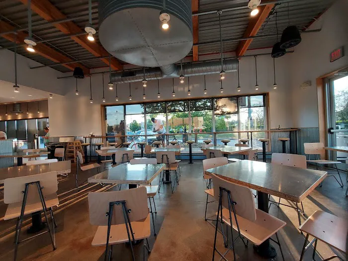 Chipotle Mexican Grill Picture 3