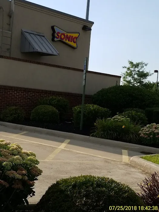 Sonic Drive-In Picture 9