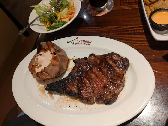 LongHorn Steakhouse Picture 1