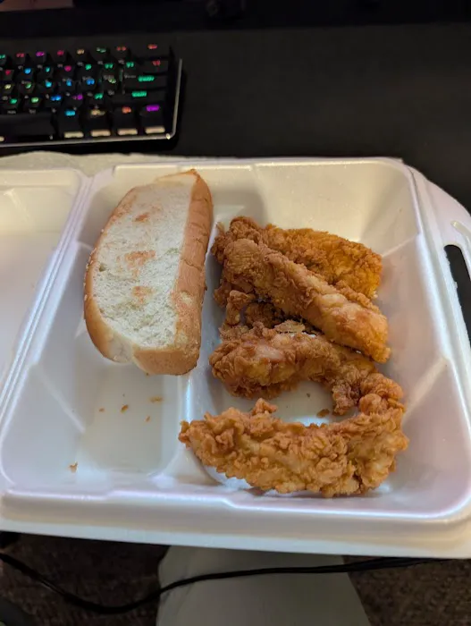 Raising Cane's Chicken Fingers Picture 5