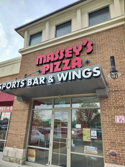 Massey's Pizza Sports Bar & Wings Picture 2