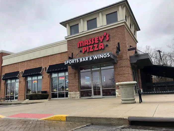 Massey's Pizza Sports Bar & Wings Picture 5