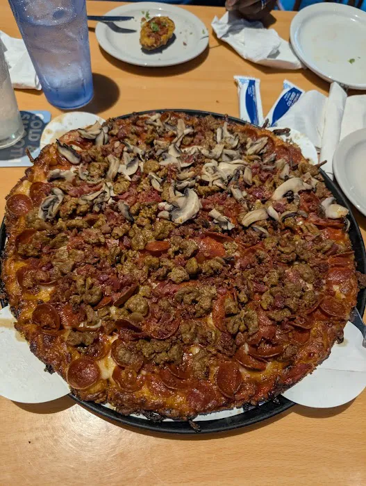 Massey's Pizza Sports Bar & Wings Picture 9
