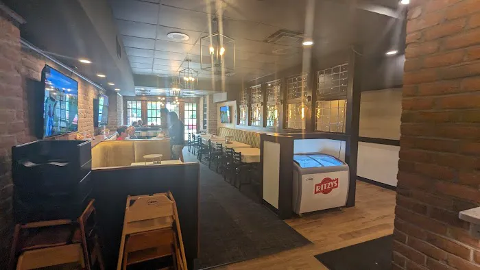HobNob Pizza - formerly UA Pizza Club Picture 6