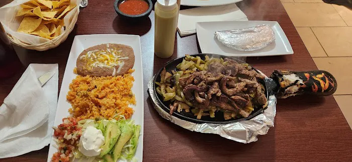 3 Amigos Mexican Grill Picture 4
