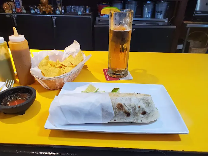 3 Amigos Mexican Grill Picture 9
