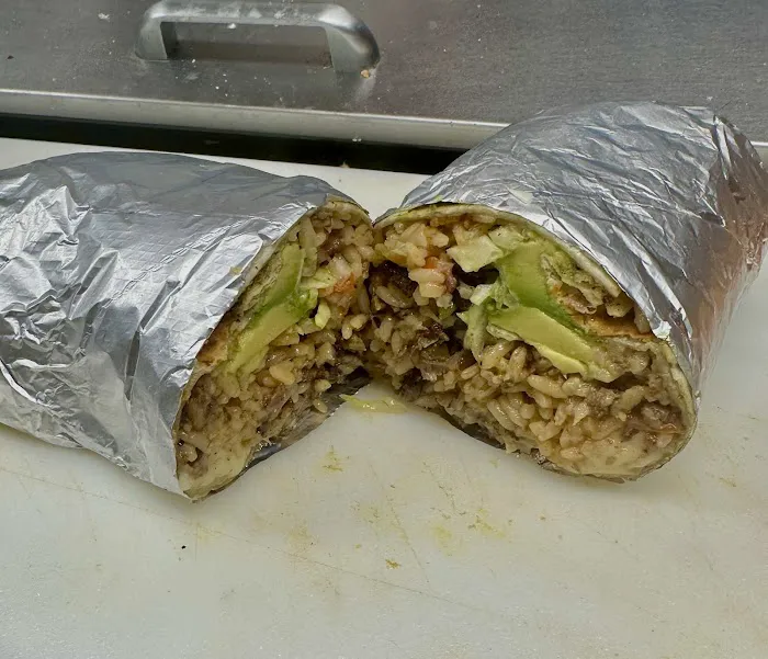 Pupuseria El Gran Sabor Picture 3