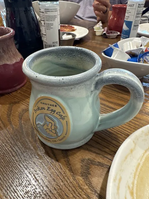 Another Broken Egg Cafe Picture 7