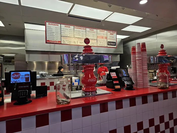 Five Guys Picture 7