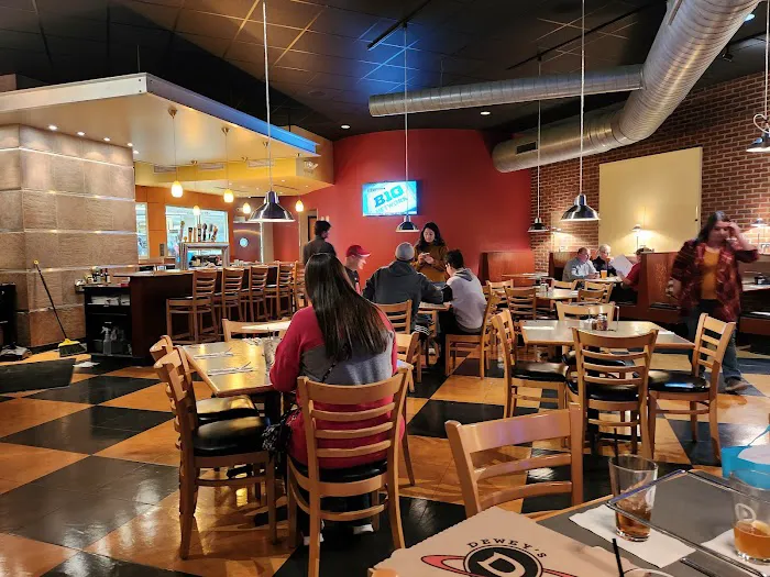 Dewey's Pizza - Worthington Picture 4
