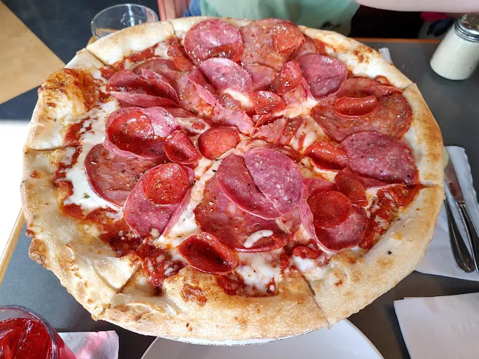 Dewey's Pizza - Worthington Picture 6