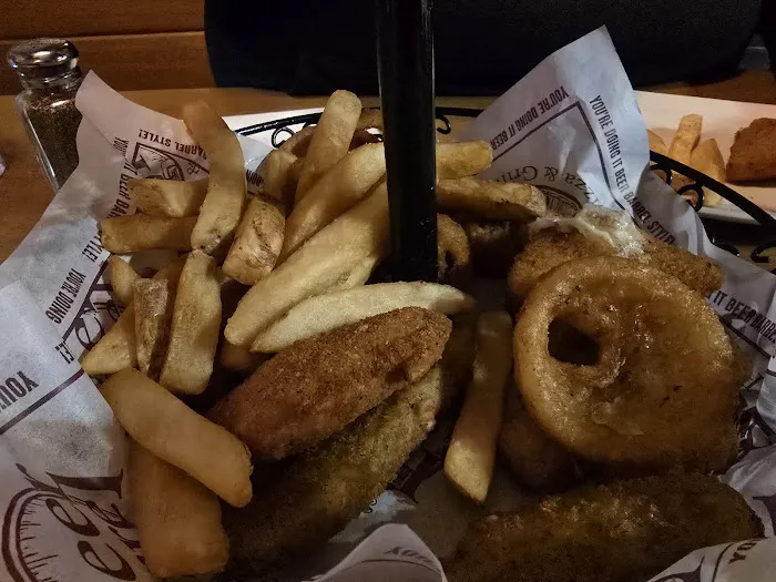 Beer Barrel Pizza & Grill Picture 6