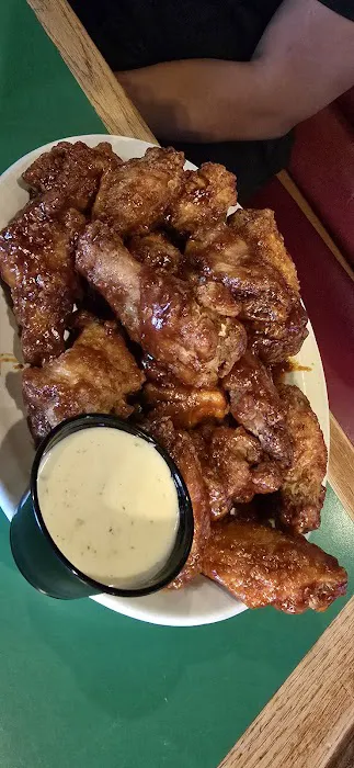 Lucky's Grille & Sports Pub Picture 2