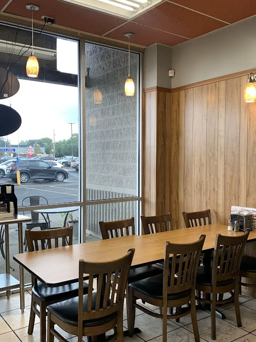 Halwani's Pizza & Stromboli - Hilliard Location Picture 5