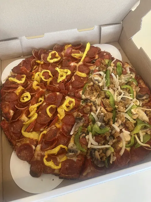 Massey's Pizza Picture 3