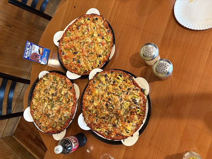 Massey's Pizza Picture 9