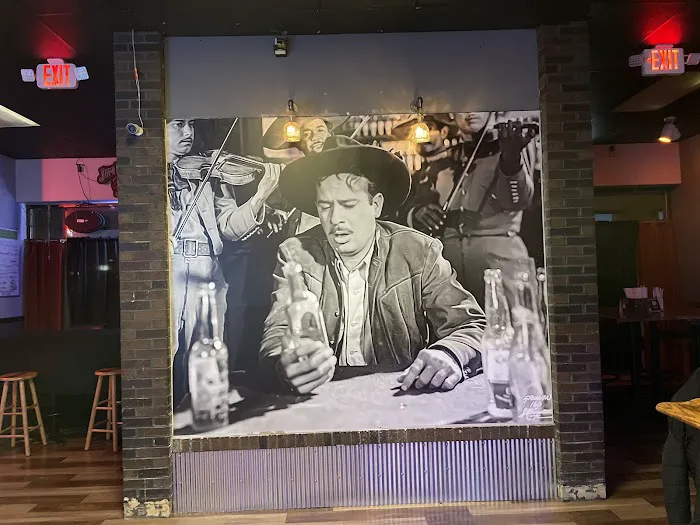HEADQUARTERS BAR featuring HOCK Kitchen Experience Picture 2