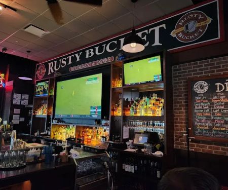 Rusty Bucket Restaurant and Tavern